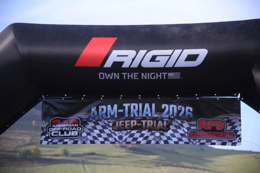 ARM-TRIAL 2026 jeep-trial banner under the RIGID arch