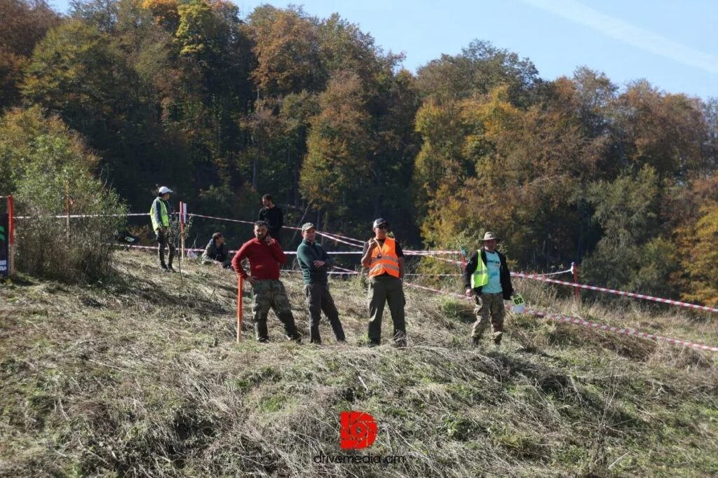 Marshals on the Arm-Trial 2026 course