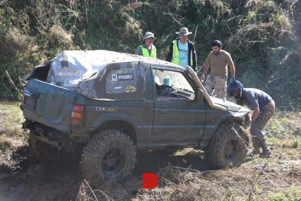 Crew recovering a vehicle at Arm-Trial 2026