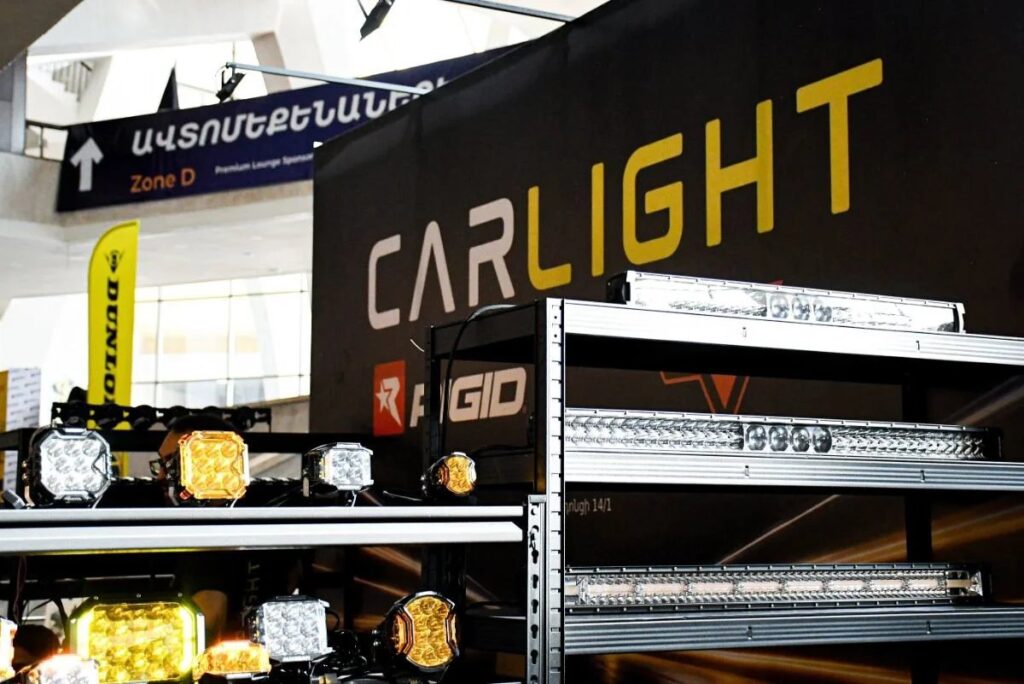 CARLIGHT stand with LED light bars